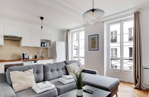 Quartier de la Porte-Saint-Denis Apartment | Charming flat near Grands Boulevards - Mobility lease