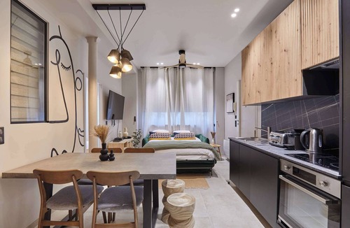 Epinettes Apartment | Charming flat near the Moulin Rouge and Montmartre