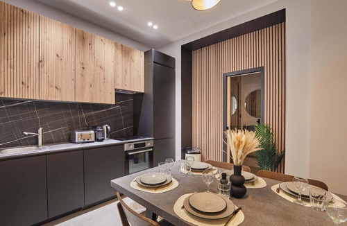 Epinettes Apartment | Charming flat near the Moulin Rouge and Montmartre