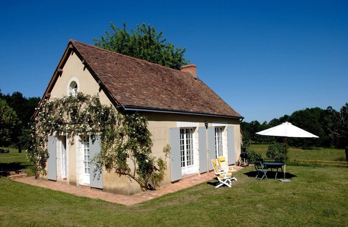 Bazouges-sur-le-Loir House | Charming house*, comfort, quiet, breathtaking view, heated pool