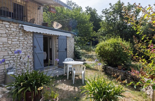 Cenac-et-Saint-Julien Apartment | Charming Studio in Dordogne with Shared Pool and Panoramic View