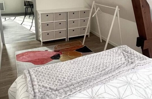 Douvres-la-Delivrande Apartment | Charming T2 in Douvres-la-Délivrande