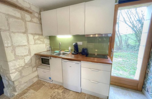 La Chapelle-sur-Loire Cottage | Charming Loire Cottage: Spa, Garden, Parking