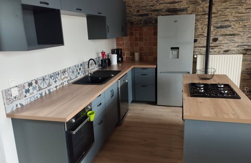 Saint-Jean-des-Mauvrets House | Charming Anjou house with shared pool
