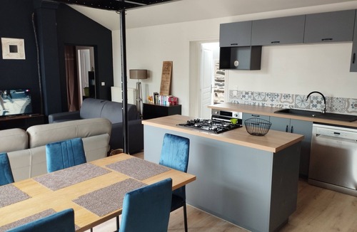 Saint-Jean-des-Mauvrets House | Charming 19th-century Angevine farmhouse in the heart of the vineyards.