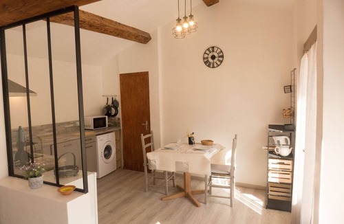 Montbrun-des-Corbieres Cottage | Charming cottage for 2 people with private terrace and swimming pool