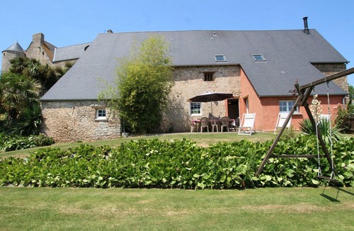Montmartin-en-Graignes Cottage | Charming house in Normandy with private garden