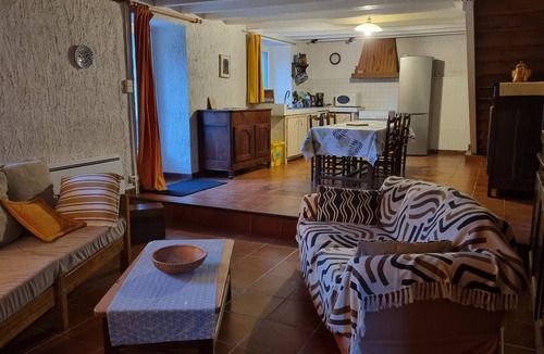 Montredon-Labessonnie House | Charming 3-Star House, Perfect for a Peaceful and Authentic Stay in the Tarn