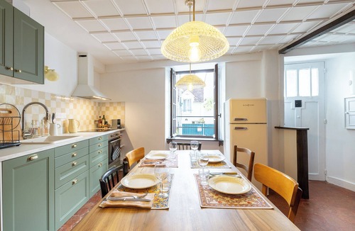 Moret-sur-Loing Cottage | Charming renovated air-conditioned cottage, historic center of Moret-sur-Loing