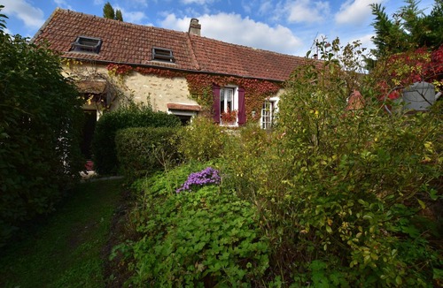Mezy-Moulins House | Charming Gîte in France for a Private Getaway