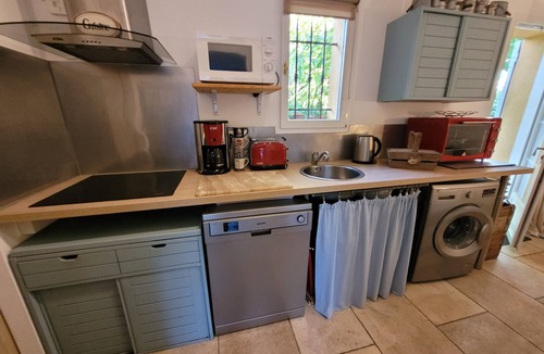 Roquebrune-sur-Argens Villa | Charming gîte with pool and garden