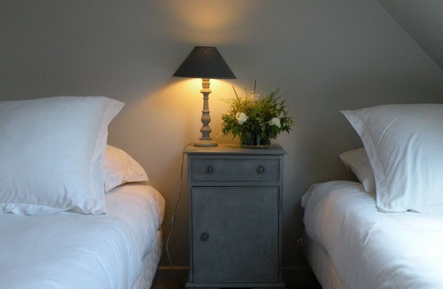 Sainghin-en-Melantois House | Charming cottages with private garden in the middle of a park