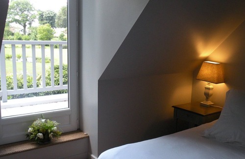 Sainghin-en-Melantois House | Charming cottages with private garden in the middle of a park