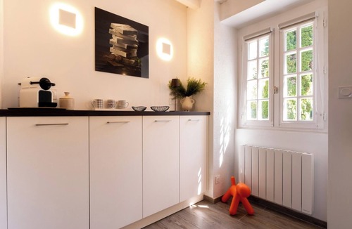 Saint-Aubin-d'Aubigne Cottage | Charming little cottage, ideal for families.
