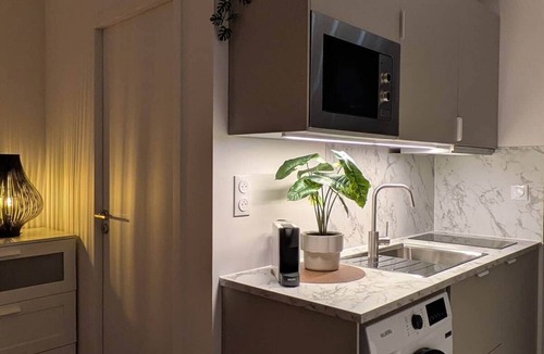Saint-Aubin-du-Cormier Apartment | Charming studio - Quiet & Bright - Downtown