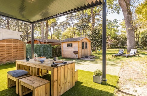 Saint-Brevin-l'Ocean Cottage | Charming Renovated House Near Beach with Garden & Parking