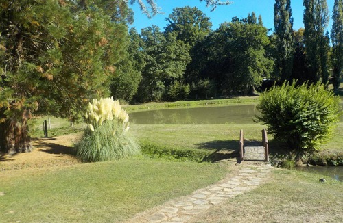 Saint-Brice-sur-Vienne Apartment | CHARMING PETIT PONT APARTMENT