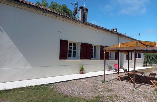 Saint-Etienne-de-Puycorbier House | Charming Maison de Plein-Feet in the heart of the Périgord Blanc region of the Dordogne.