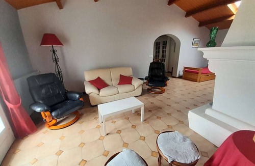 Saint-Hilaire-de-Riez House | Charming 2-Bedroom Villa Near Coast, Quiet Area, Private Garden, Close to Beach & Shops