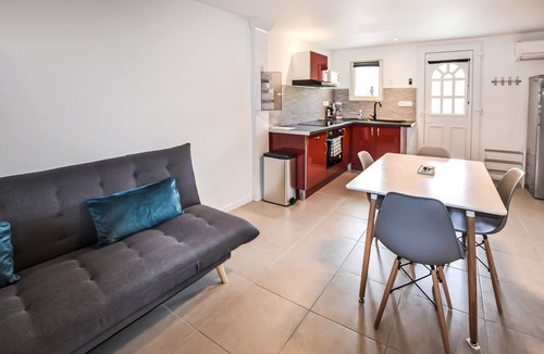 Meysse Apartment | Charming cottage in the middle of nature.
