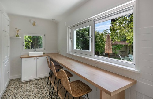 Tharon-Plage Villa | Charming villa 250m from beach – sleeps 14