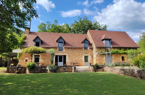 Saint-Vincent-de-Cosse House | Charming gîte with heated swimming pool