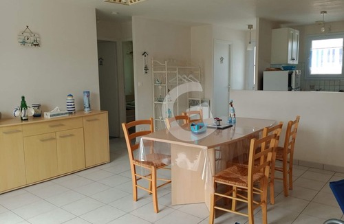 Saint-Vincent-sur-Jard House | Charming Holiday Home for 4 in Saint-Vincent-sur-Jard, Near Beach, Terrace, and BBQ