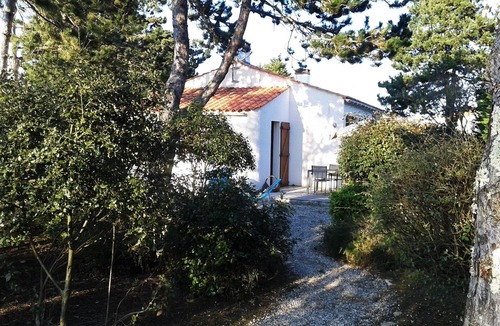 Saint-Vincent-sur-Jard House | Charming detached house close to the beach