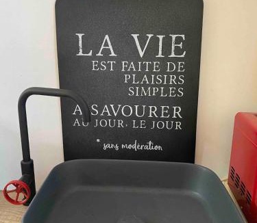 Sainte-Reine-de-Bretagne House | Charming little house