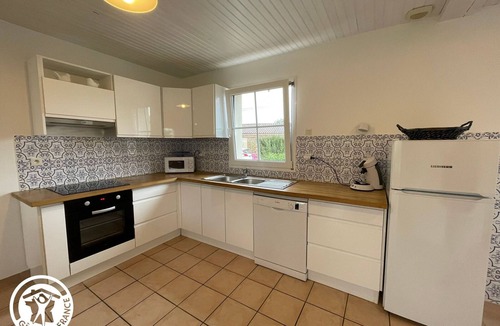Bourgenay Cottage | Charming 6-Person Cottage Near Beaches and Cycling Paths in Talmont St Hilaire
