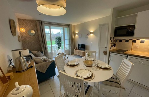 Bourgenay Apartment | Charming Port Bourgenay apartment