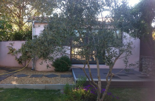 Villeneuve-les-Avignon Apartment | Charming, detached, 5mn walk from the center + CLIM