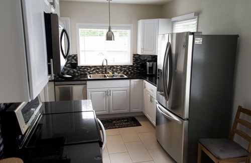 Yakima House | Charming Franklin Park Home