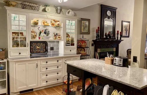 East Marion House | Charming French Country waterfront, Bay Beach. Hot tub! New rates & Discounts!