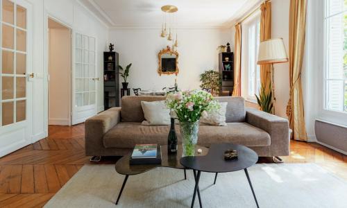 Quartier du Gros-Caillou Apartment | Charming French Style Apartment with Eiffel Tower View Prime Location Near Top Attractions