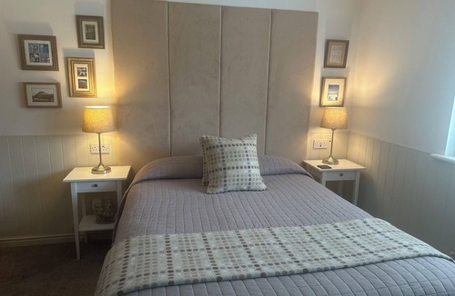 Thornhill Bed & Breakfast | Charming Friendly bed & breakfast in serene north Cardiff with WiFi