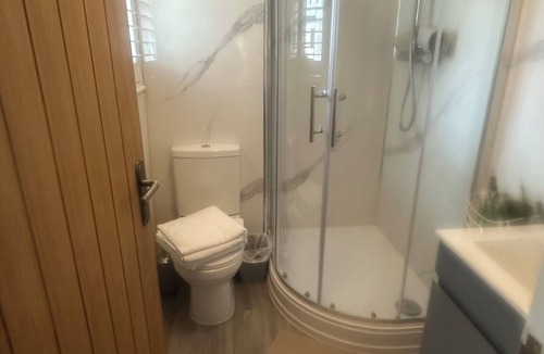 Thornhill Bed & Breakfast | Charming Friendly bed & breakfast in serene north Cardiff with WiFi