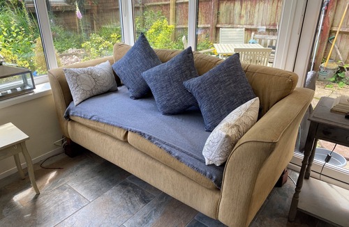 Thornhill Bed & Breakfast | Charming Friendly bed & breakfast in serene north Cardiff with WiFi