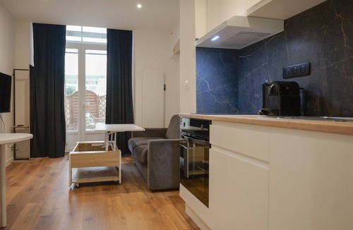 Downtown Angers Apartment | Charming fully equipped studio for 2 – Angers city center