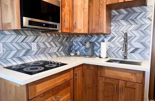 Glendale Apartment | Charming Fully Furnished Studio