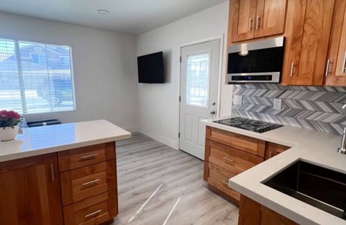 Glendale Apartment | Charming Fully Furnished Studio