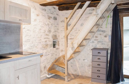 Saint-Jean-de-Laur House | Charming gîte in stones