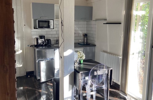 Berrias-et-Casteljau Apartment | Charming gîte in a green setting with swimming pool South Ardèche