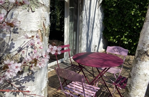 Berrias-et-Casteljau Apartment | Charming gîte in a green setting with swimming pool South Ardèche