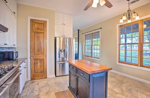 Gainesville House | Charming Gainesville Retreat: Barn, Horses Welcome