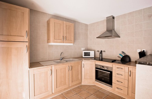 Ceret Apartment | Charming garden apartment with private terrace and playground