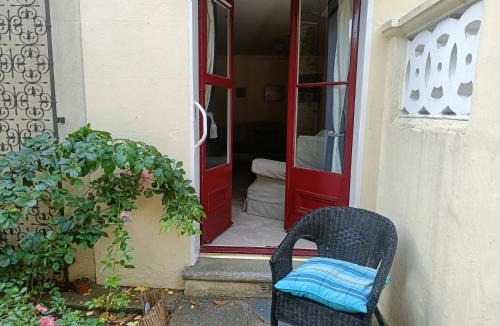 Gravesend Apartment | Charming Garden Flat