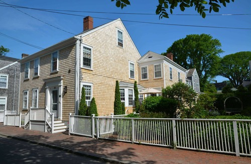Nantucket Town House | Charming Garden Unit 1 Rooms - King Bed - Private Bath