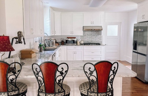 Blountstown House | Charming gated stately home on 5 acres