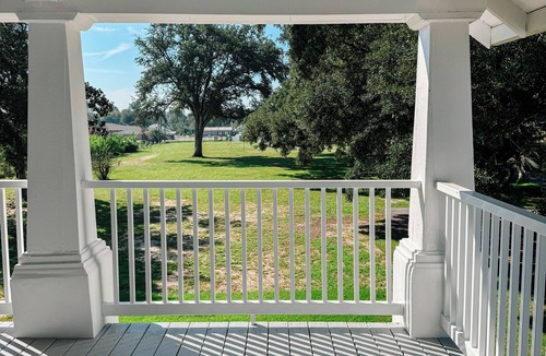 Blountstown House | Charming gated stately home on 5 acres